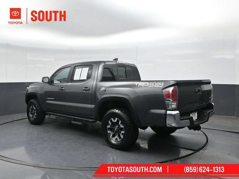 Used 2020 Toyota Tacoma TRD Off-Road AWD/4WD image 8