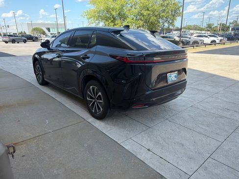 Used 2024 Lexus RZ 300e Premium w/ Accessory Package (Z1) FWD image 4