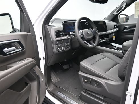 New 2026 Chevrolet Suburban Z71 w/ Z71 Off-Road Package AWD/4WD image 9