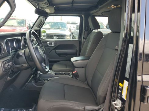 Used 2022 Jeep Wrangler Unlimited Sport AWD/4WD image 11
