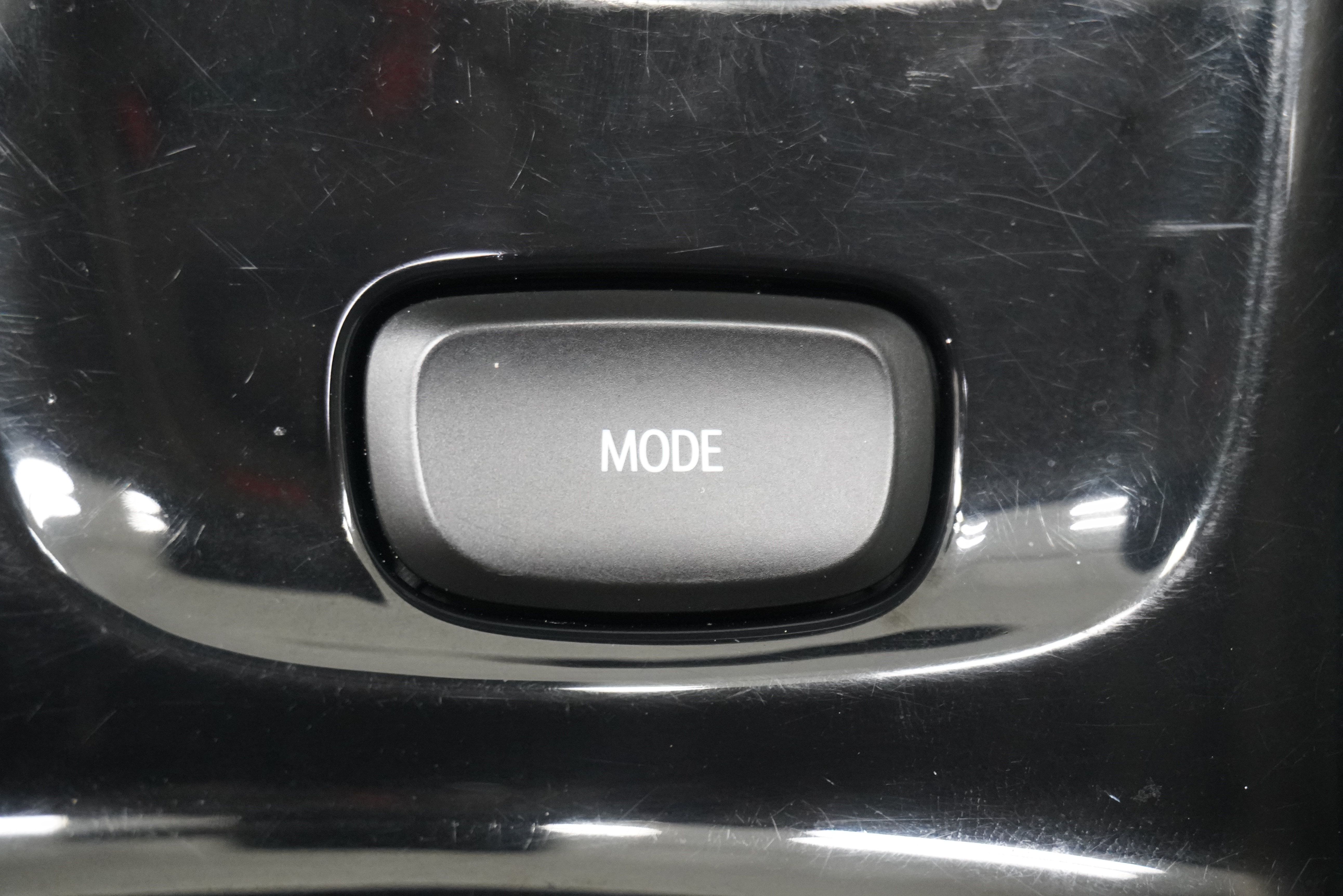 Used 2022 Buick Envision Essence w/ Sport Touring Package FWD image 23