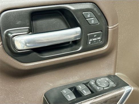 Used 2019 Chevrolet Silverado 1500 LTZ image 17