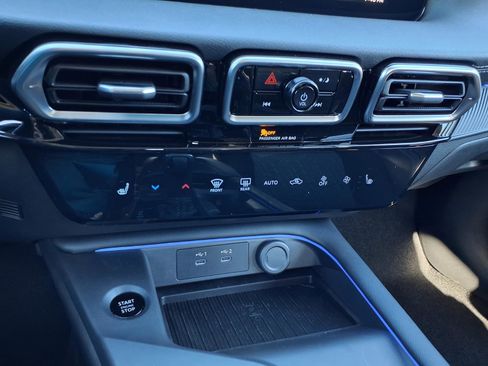 New 2026 Nissan Sentra SV image 18