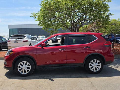 Used 2017 Nissan Rogue S AWD/4WD image 6