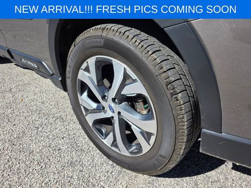 Used 2022 Subaru Outback Limited image 7