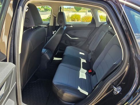 Used 2025 Volkswagen Jetta SE w/ Sunroof Package FWD image 15