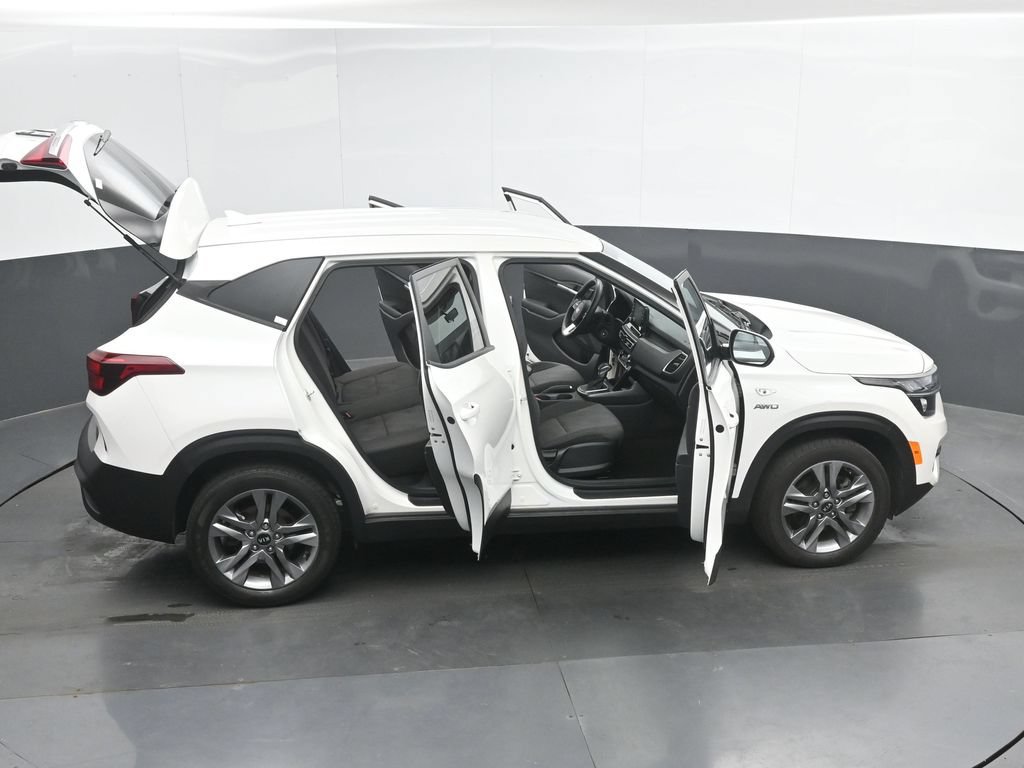 Used 2021 Kia Seltos LX AWD/4WD image 51