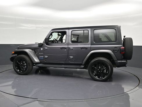 Used 2021 Jeep Wrangler Unlimited Sahara w/ Cold Weather Group AWD/4WD image 8