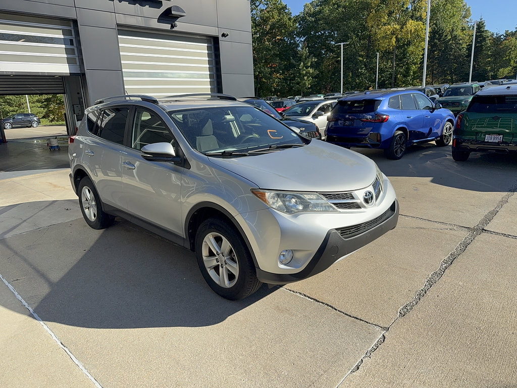Used 2013 Toyota RAV4 XLE AWD/4WD image 2