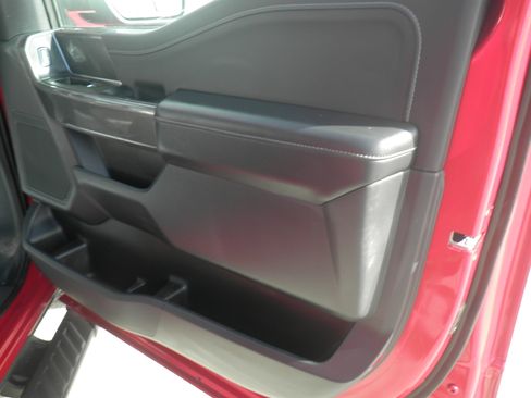 Certified 2022 Ford F150 XLT w/ Equipment Group 302A High image 27