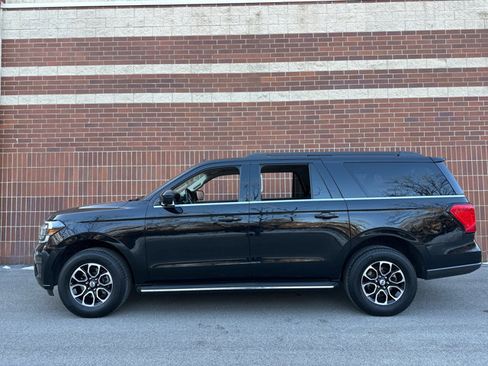 Used 2023 Ford Expedition Max XLT image 5