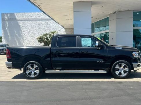 Used 2024 RAM 1500 Laramie AWD/4WD image 3