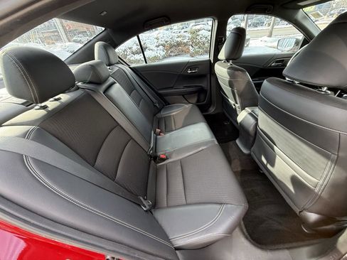 Used 2017 Honda Accord Sport image 35