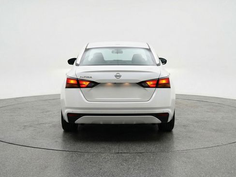 Used 2025 Nissan Altima 2.5 SV image 7