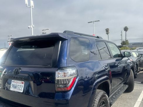 Used 2024 Toyota 4Runner TRD Off-Road Premium w/ Moonroof Package AWD/4WD image 9