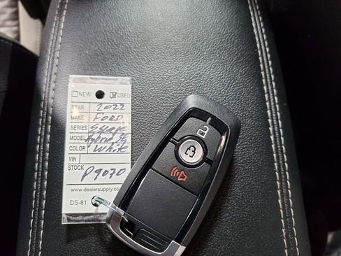 Used 2022 Ford Escape SE image 29