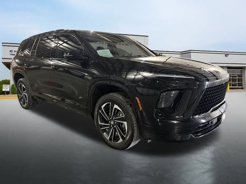 Used 2025 Buick Enclave Sport Touring w/ Power Package image 7