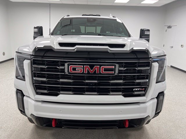 Used 2024 GMC Sierra 3500 AT4 w/ AT4 Premium Plus Package AWD/4WD image 3