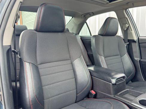 Used 2017 Toyota Camry SE image 35