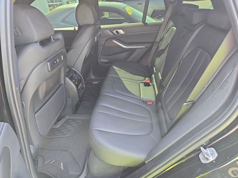 Used 2022 BMW X5 xDrive40i w/ Parking Assistance Package image 15