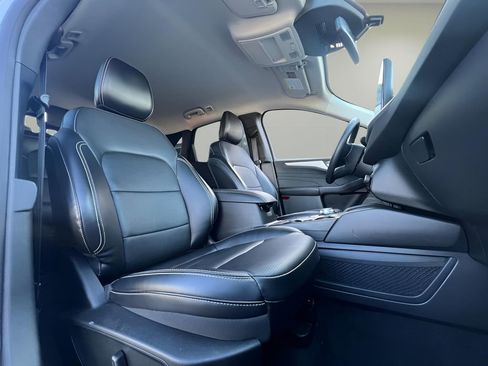 Used 2023 Ford Escape Platinum image 24