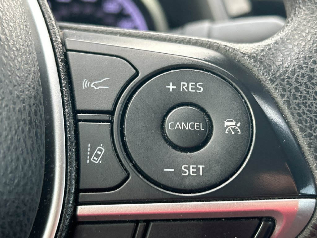 Used 2022 Toyota Camry LE FWD image 18