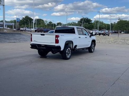 Used 2024 Chevrolet Silverado 2500 Custom w/ Custom Value Package AWD/4WD image 8