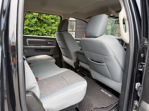 Used 2019 RAM 1500 Big Horn AWD/4WD image 38