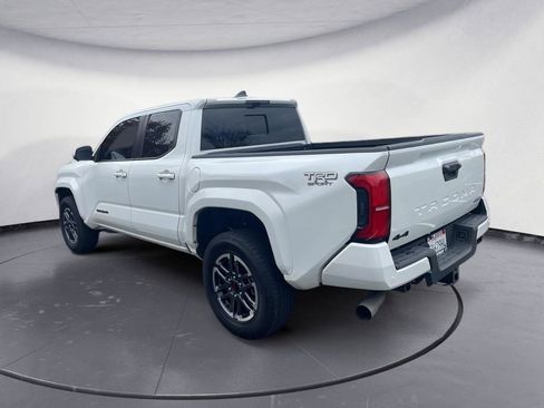 Used 2025 Toyota Tacoma TRD Sport image 8