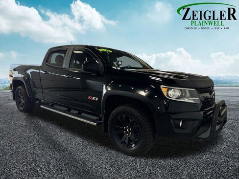 Used 2017 Chevrolet Colorado Z71 w/ Z71 Midnight Edition AWD/4WD image 7