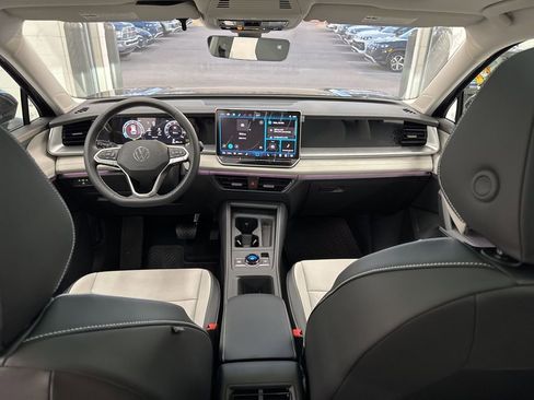 New 2026 Volkswagen Tiguan SE AWD/4WD image 28