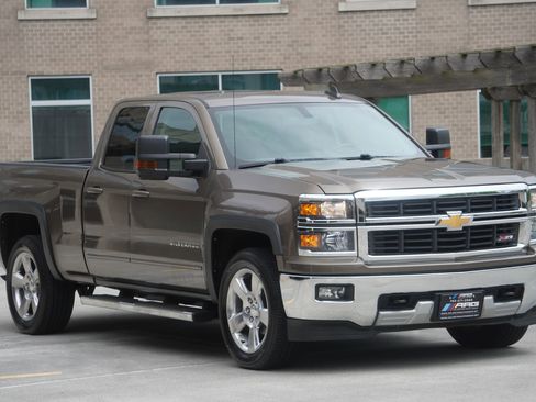 Used 2015 Chevrolet Silverado 1500 LT w/ LT Convenience Package AWD/4WD image 17