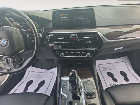 Used 2018 BMW 530e RWD image 11