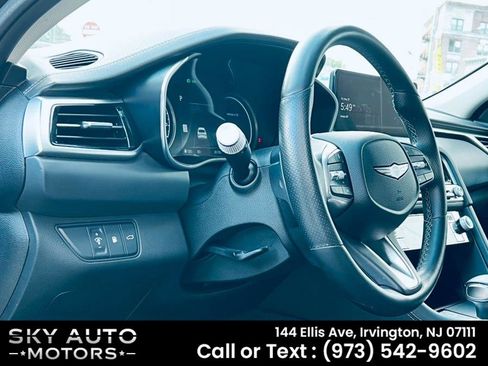 Used 2025 Genesis G70 2.5T AWD/4WD image 15