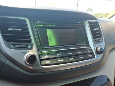 Used 2017 Hyundai Tucson SE w/ SE Popular Package 02 FWD image 20
