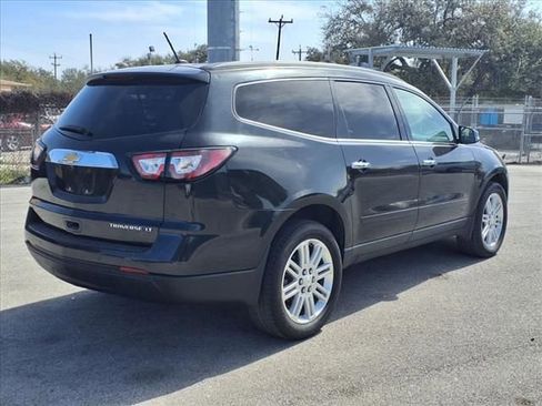 Used 2015 Chevrolet Traverse LT w/ Style and Technology Package image 6