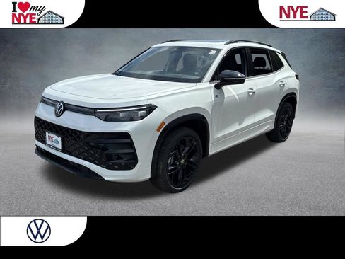 New 2026 Volkswagen Tiguan SE R-Line AWD/4WD image 1