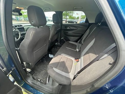Used 2021 Chevrolet TrailBlazer LT w/ Convenience Package FWD image 9
