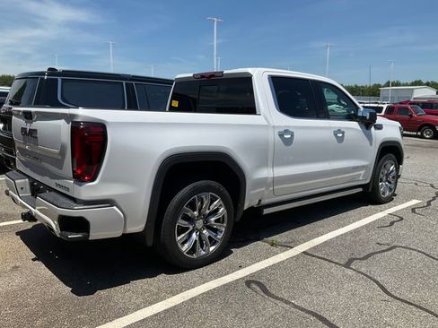 Used 2024 GMC Sierra 1500 Denali AWD/4WD image 5