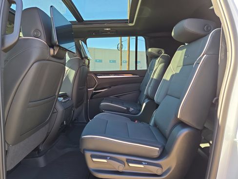New 2026 Cadillac Escalade ESV Luxury w/ Touring Package AWD/4WD image 13