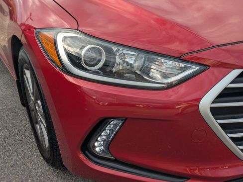 Used 2017 Hyundai Elantra Value Edition image 9