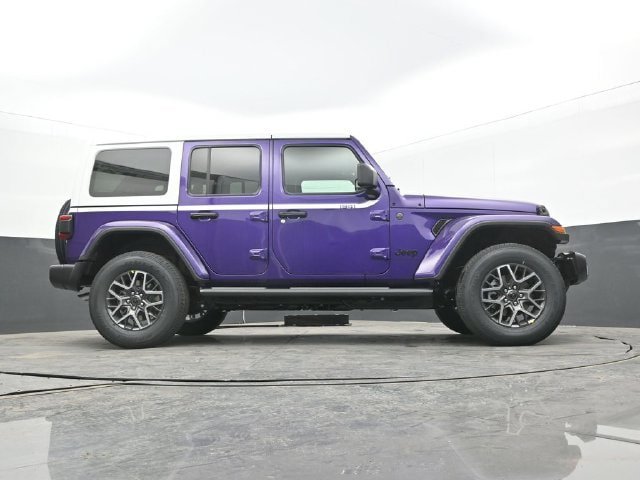 New 2026 Jeep Wrangler Unlimited Sahara w/ Whitecap Package AWD/4WD image 58