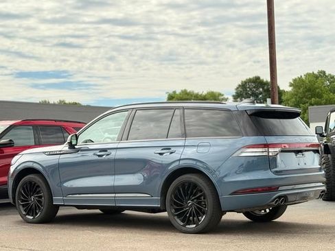 Used 2025 Lincoln Aviator Reserve w/ Jet Appearance Package AWD/4WD image 38
