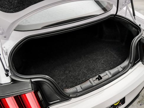 Used 2016 Ford Mustang Shelby GT350R w/ GT350R Equipment Group 920A image 94