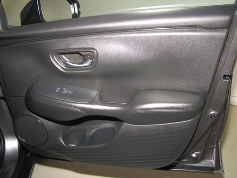 Certified 2025 Honda HR-V LX image 19
