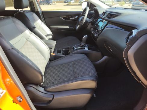 Certified 2022 Nissan Rogue Sport SV w/ Technology Package image 14