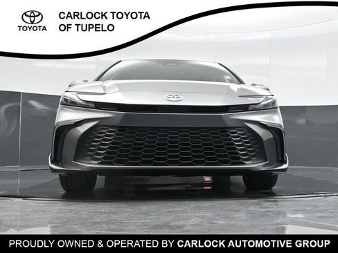 Used 2026 Toyota Camry SE image 40