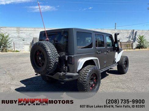 Used 2016 Jeep Wrangler Unlimited Rubicon w/ Dual Top Group AWD/4WD image 7