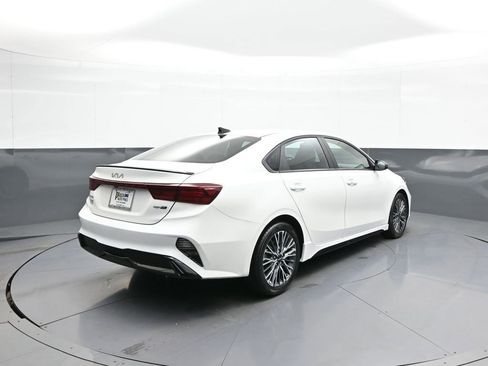 Certified 2024 Kia Forte GT-Line FWD image 6