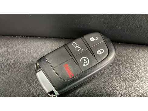 Used 2021 Jeep Grand Cherokee Limited AWD/4WD image 10